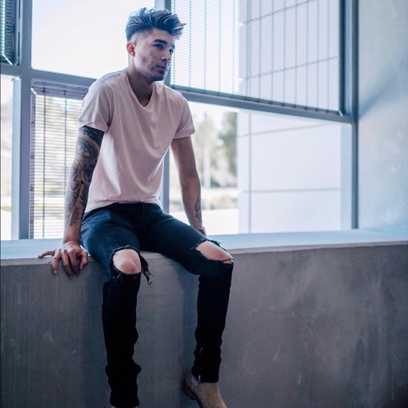 Meet your Posher, Andrew - Picture 1 of 1